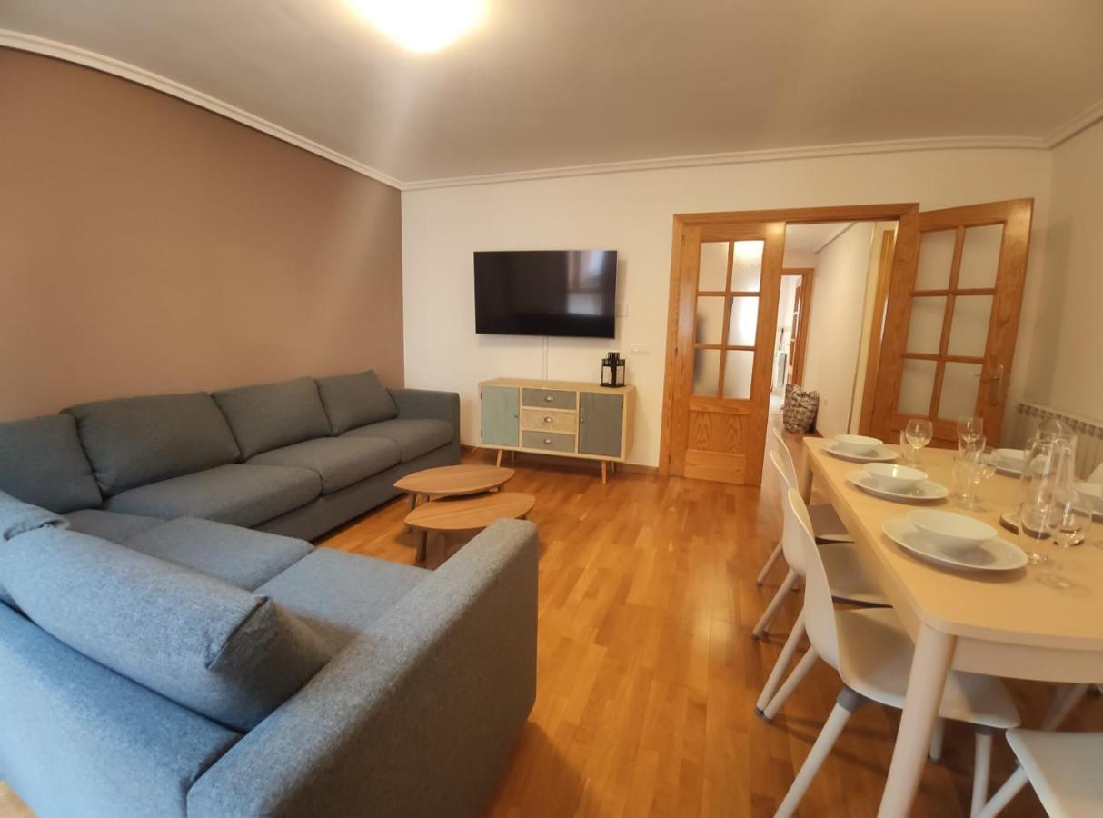Apartamento Miral21 Jaca Esterno foto