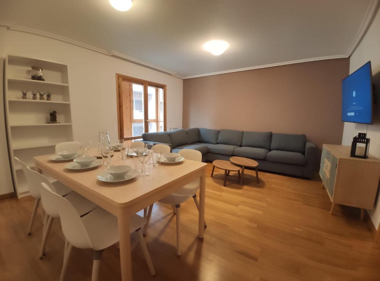 Apartamento Miral21 Jaca Esterno foto